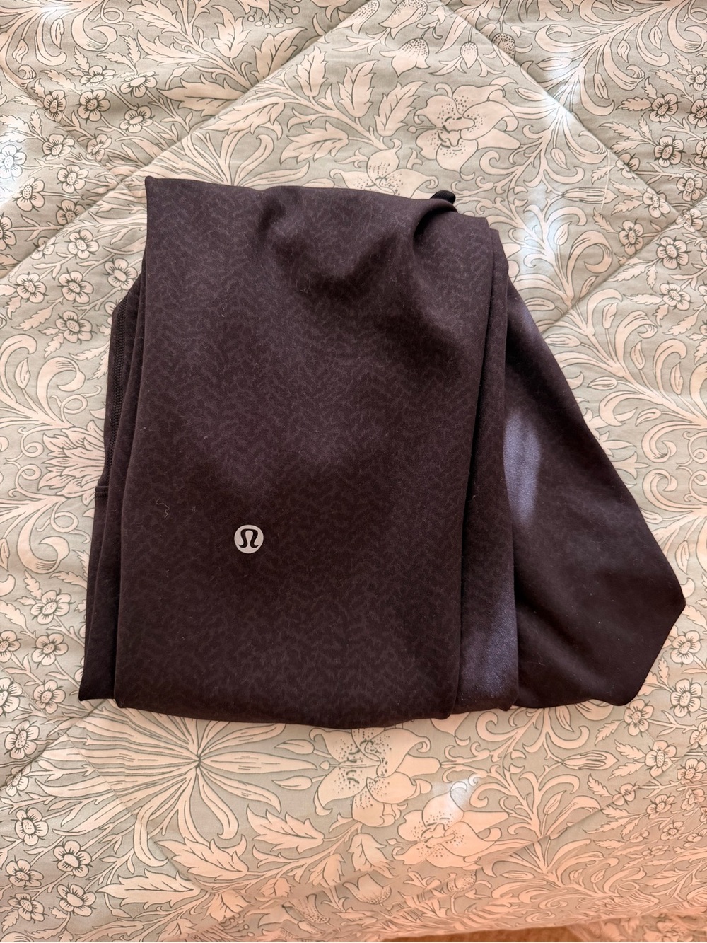 lululemon women’s Black Wunder Train Textured Performance Leggings